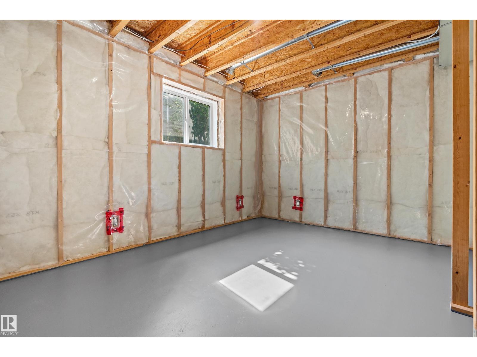 15216 49 ST NW - 50