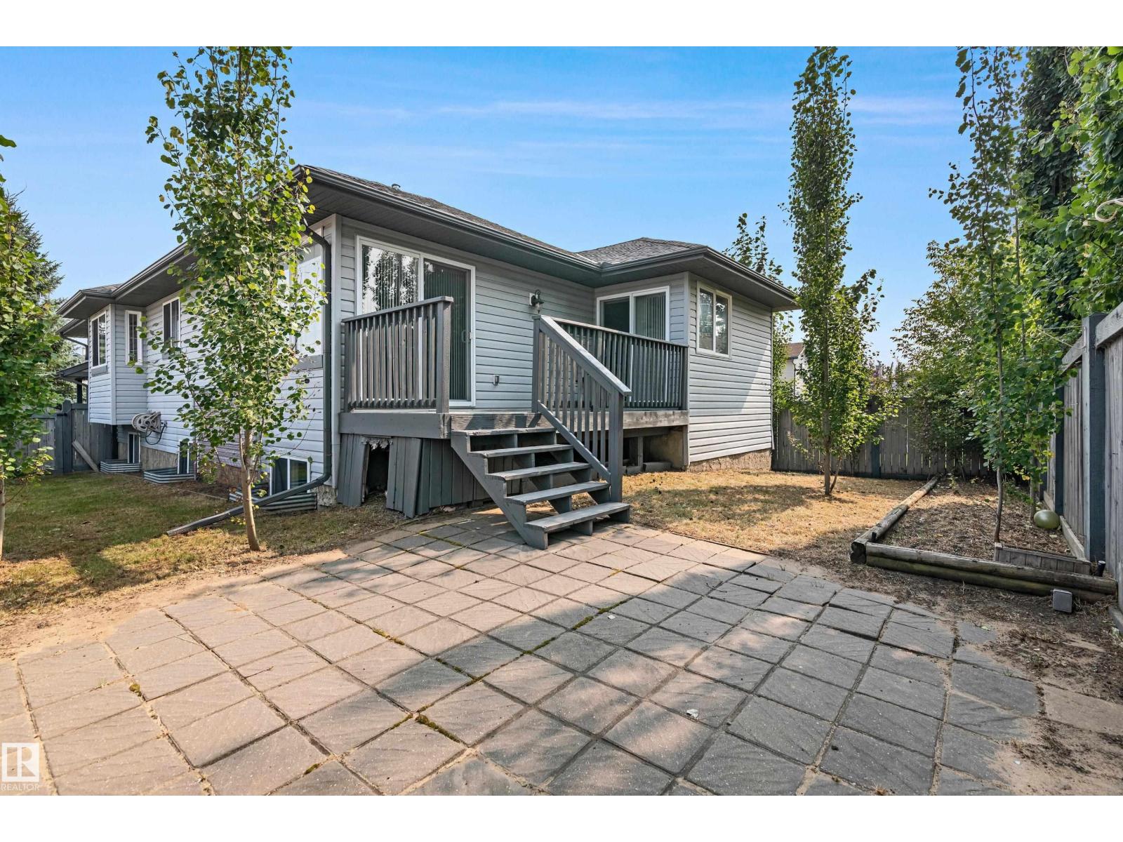 15216 49 ST NW - 60