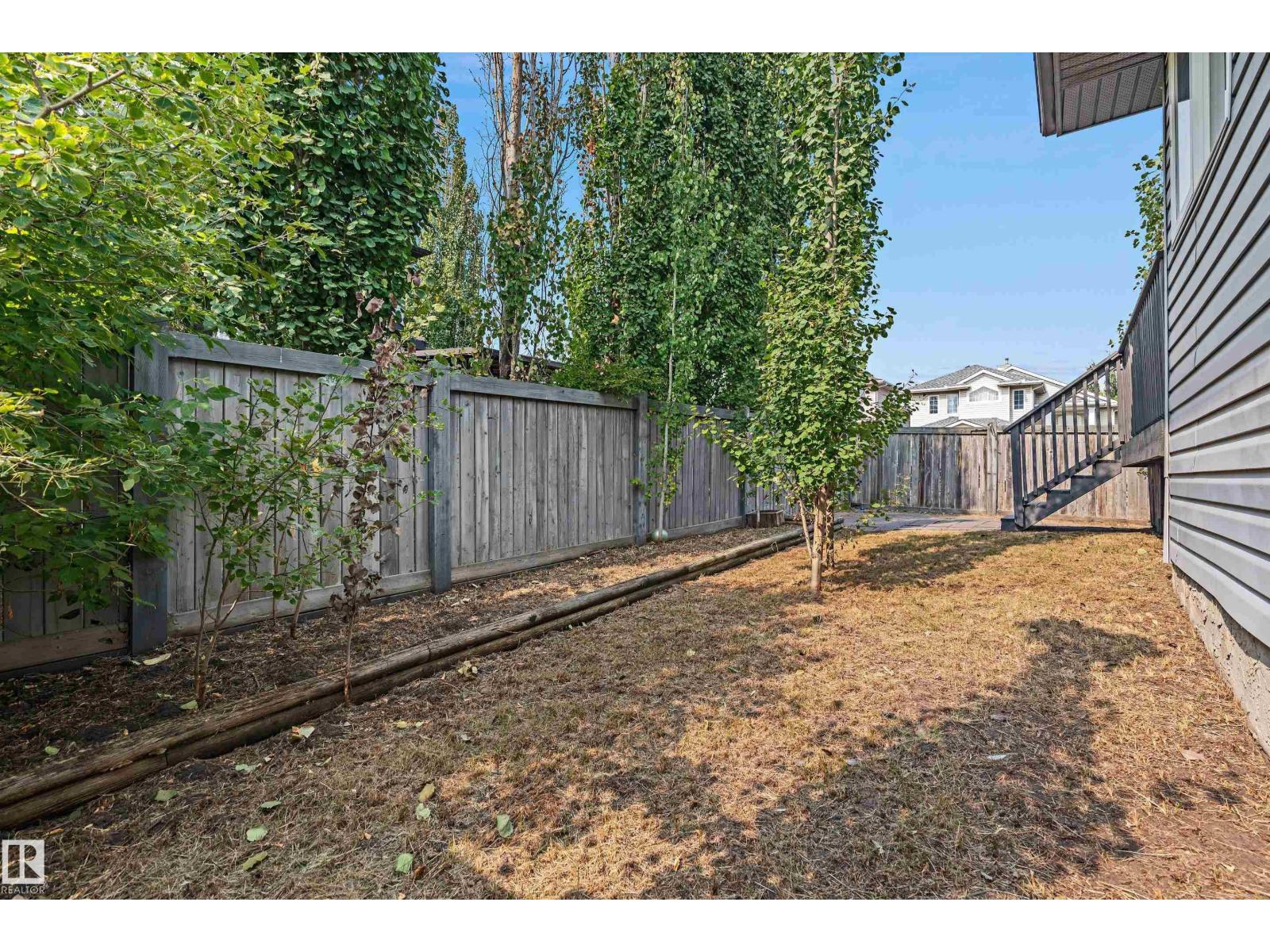 15216 49 ST NW - 62