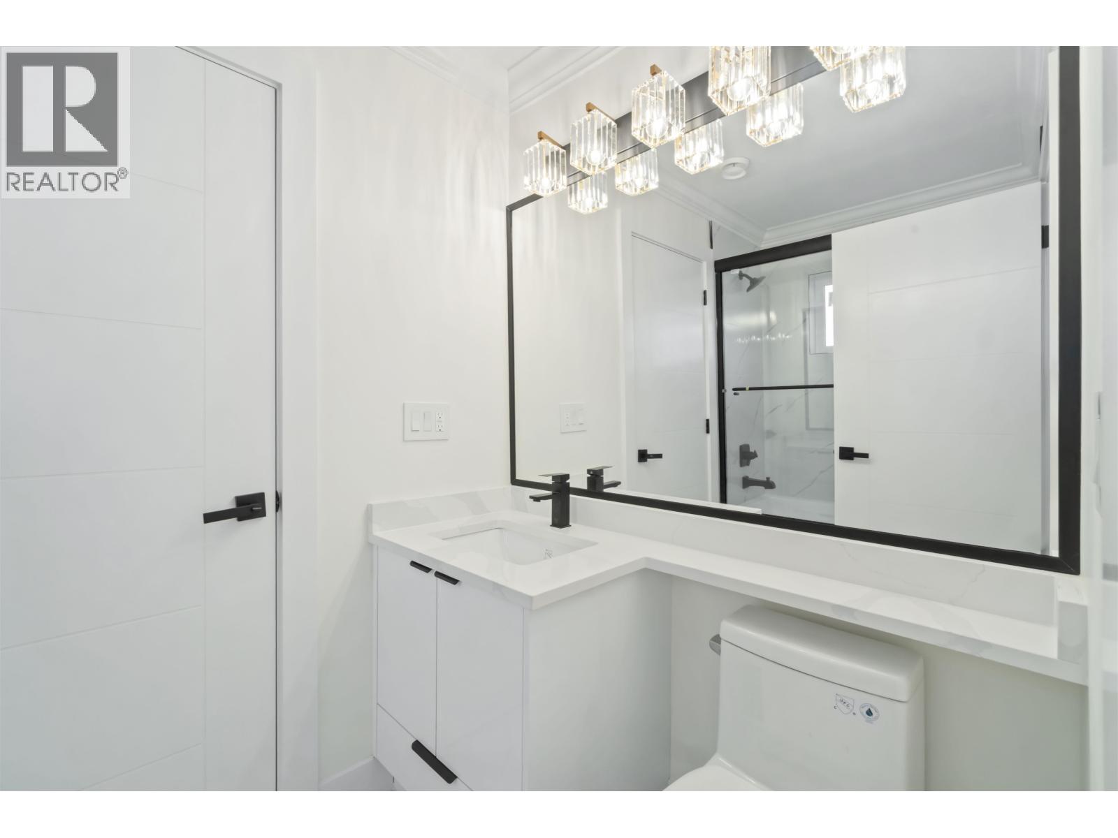 1 6666 WALKER AVENUE, Burnaby