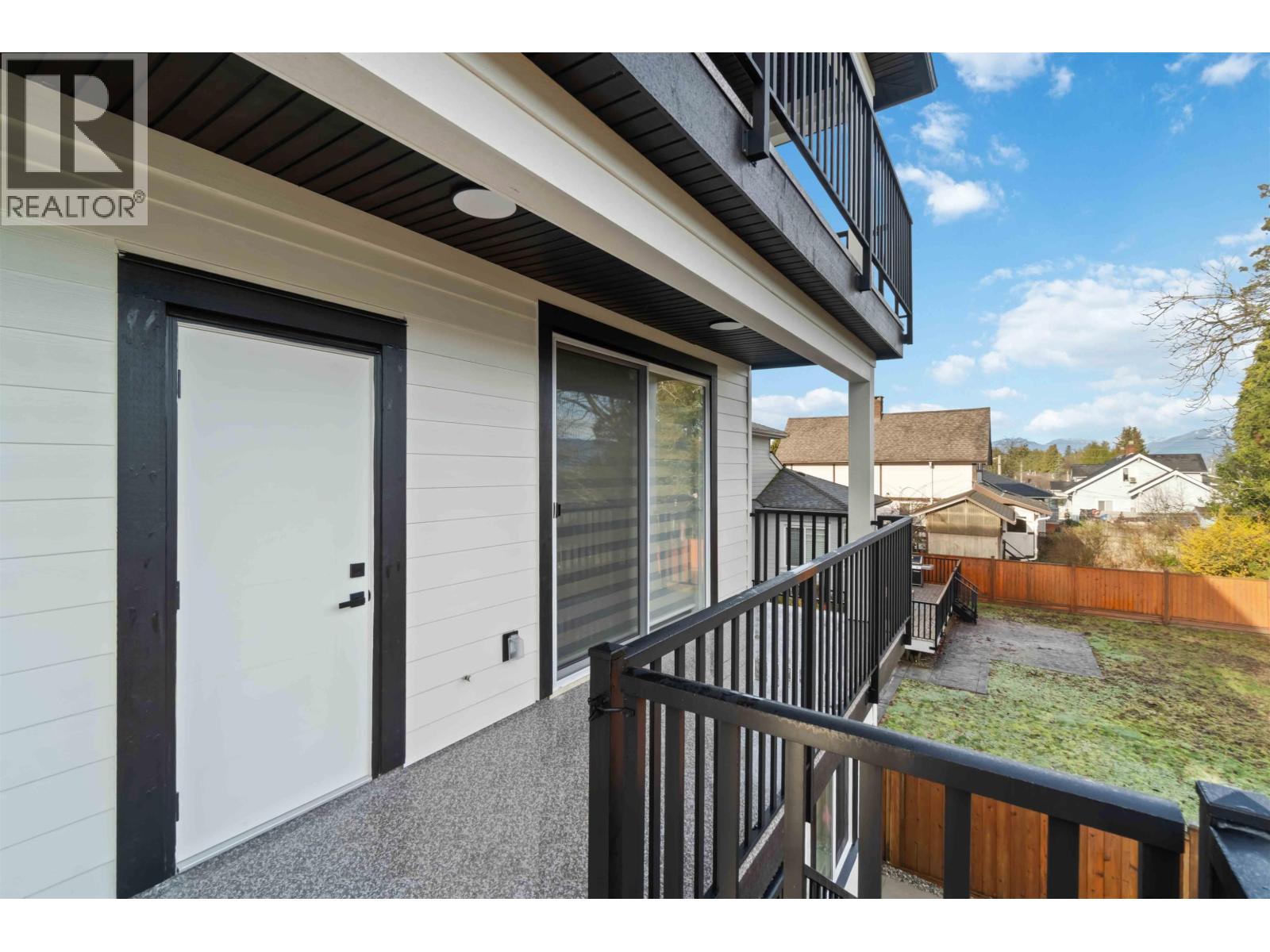 1 6666 WALKER AVENUE, Burnaby