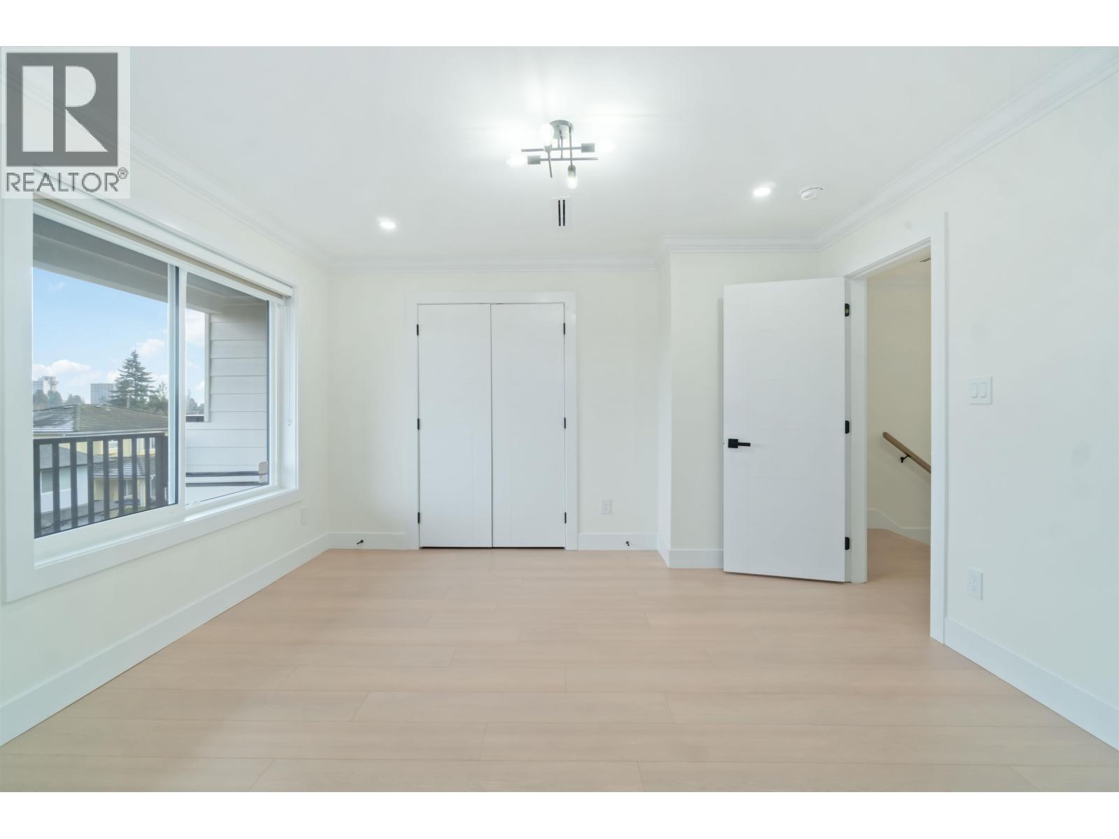 1 6666 WALKER AVENUE, Burnaby