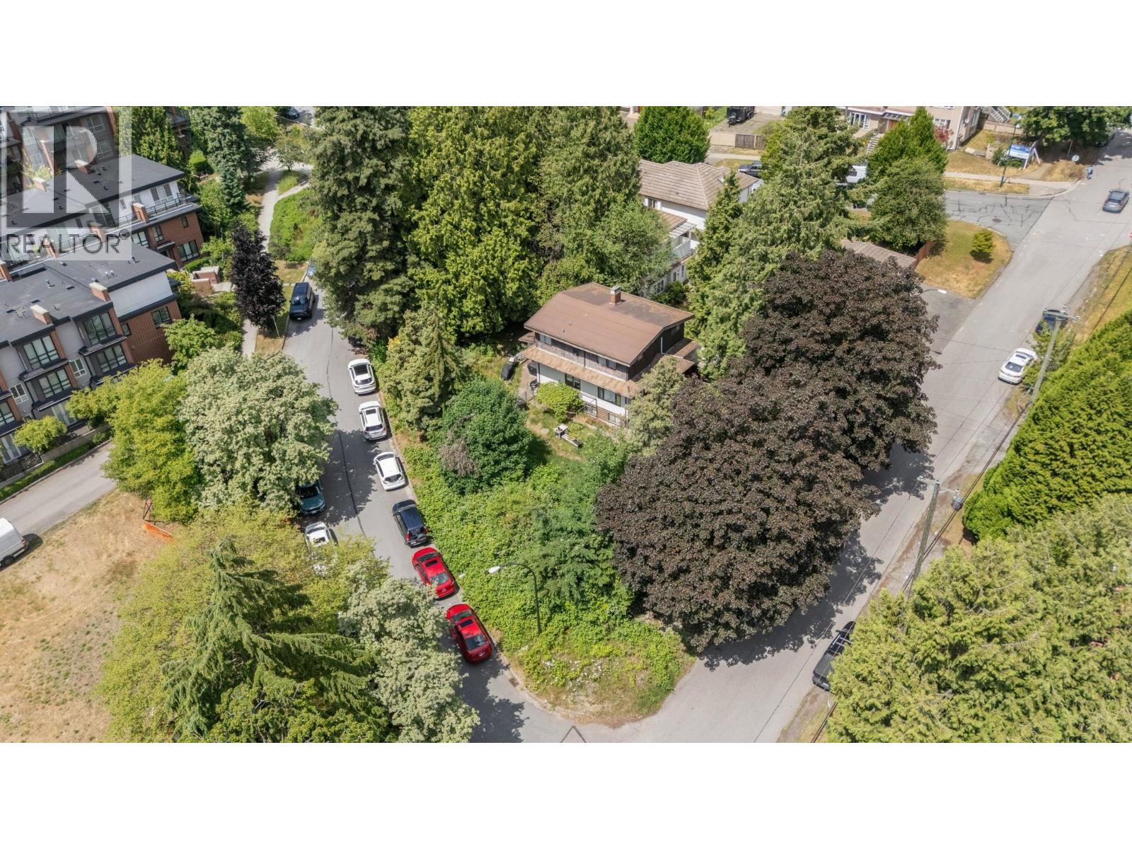 6 Bed, 4 Bath Townhouse for Sale in Vancouver – 7957 COLUMBIA STREET, Vancouver – MLS# R3131419 - Image 8