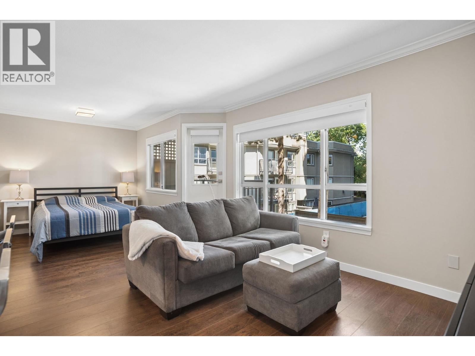 202 555 W 14TH AVENUE, Vancouver