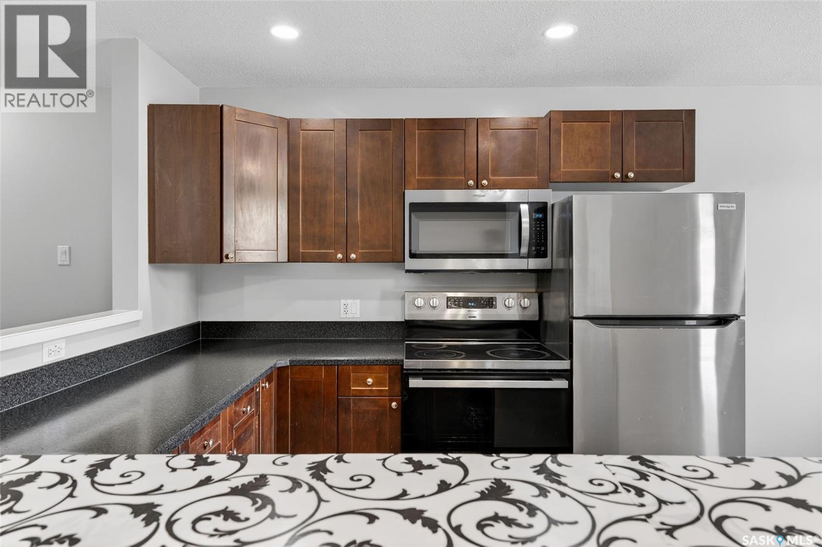 #109 515 28th STREET E - 14