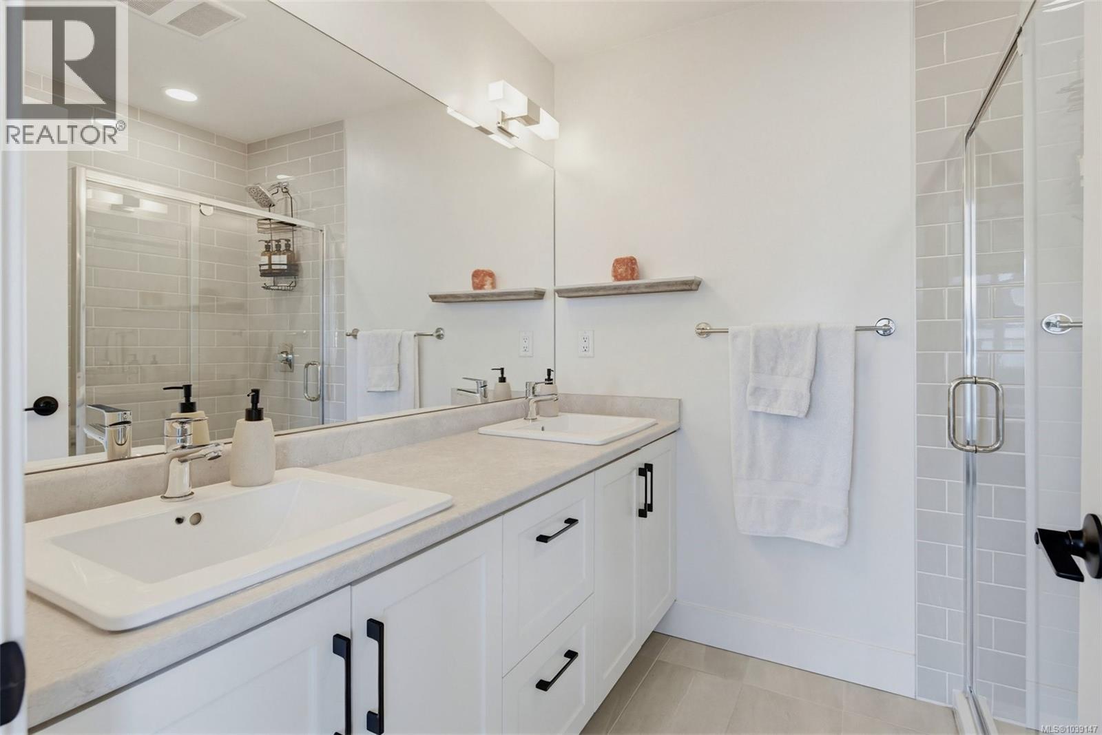 25 370 Latoria Blvd, Colwood