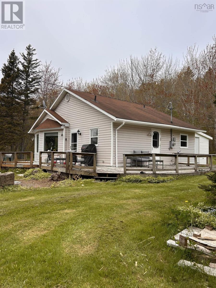 4430 252 Highway - 16