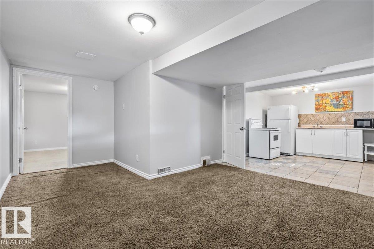 11241 84 ST NW - 19