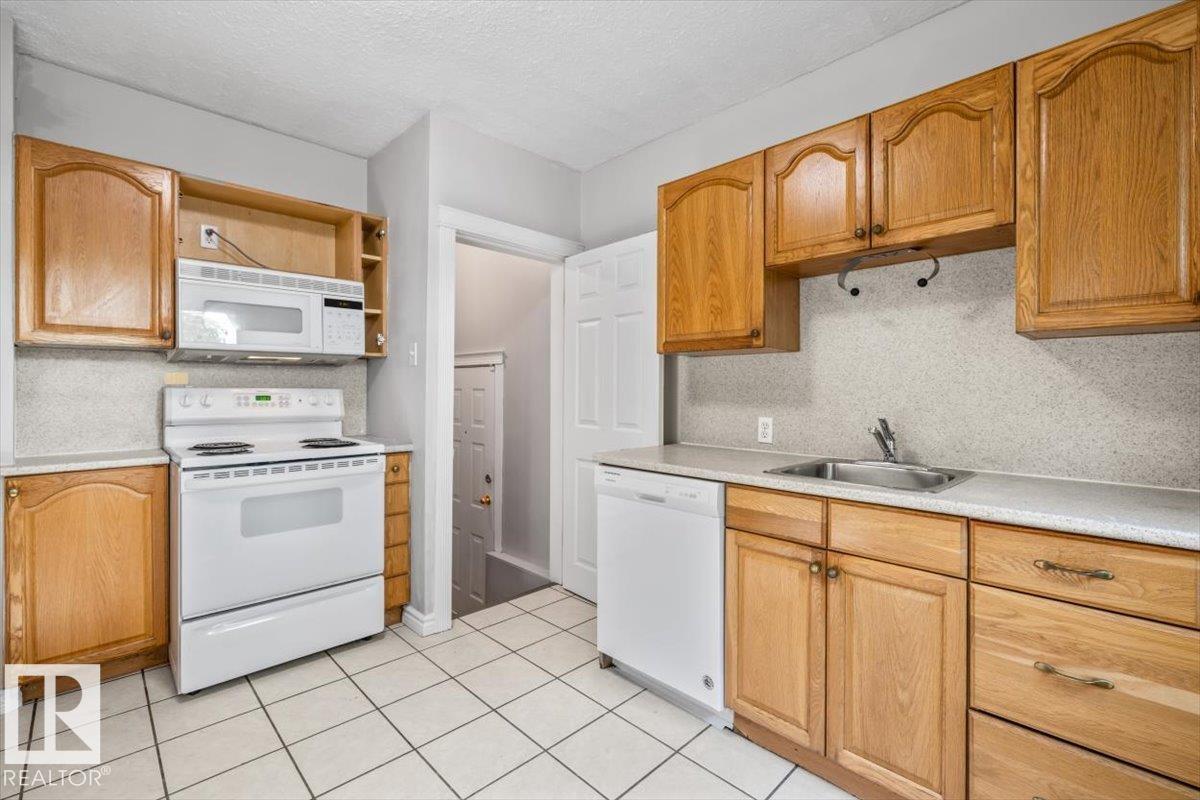 11241 84 ST NW