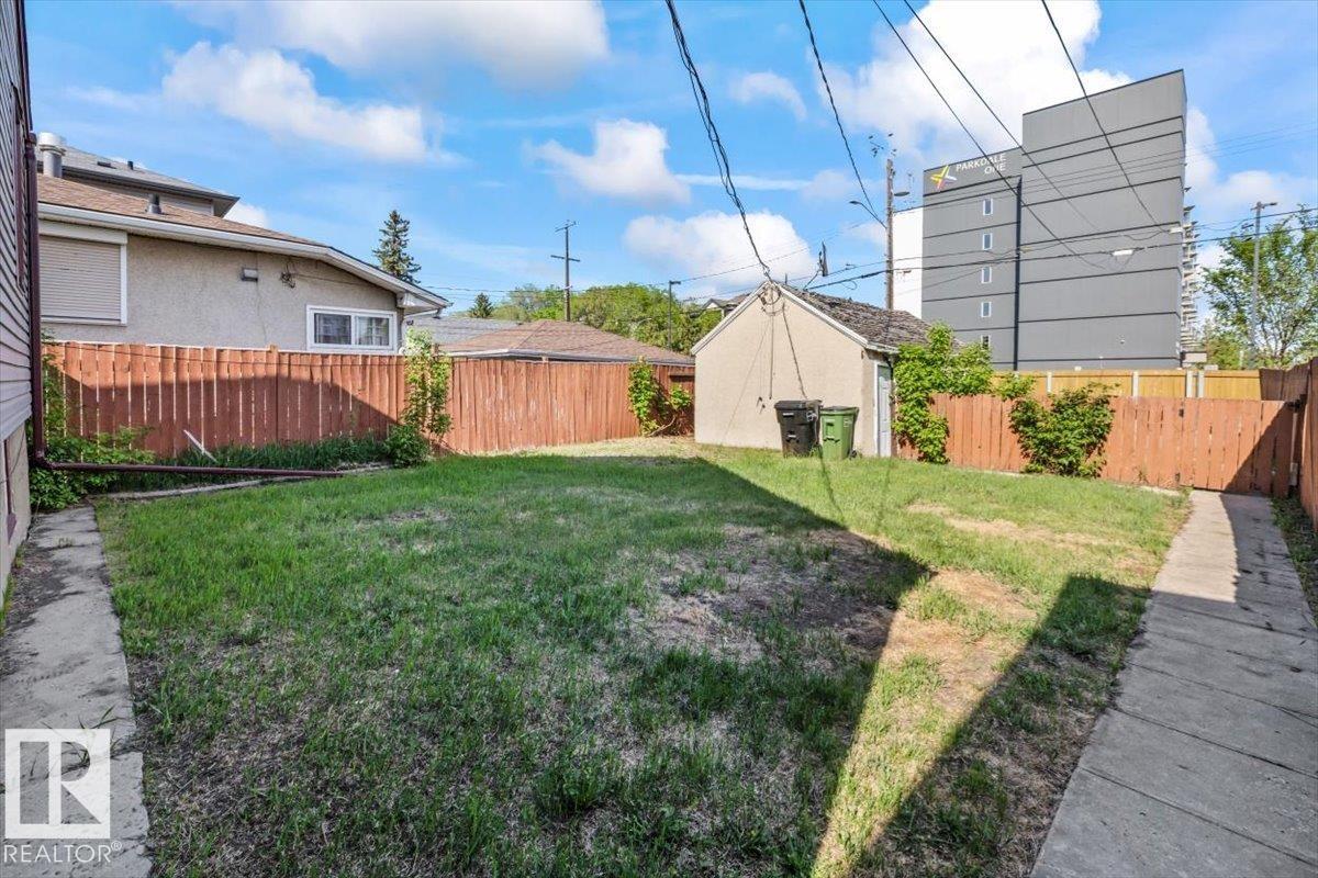 11241 84 ST NW - 31