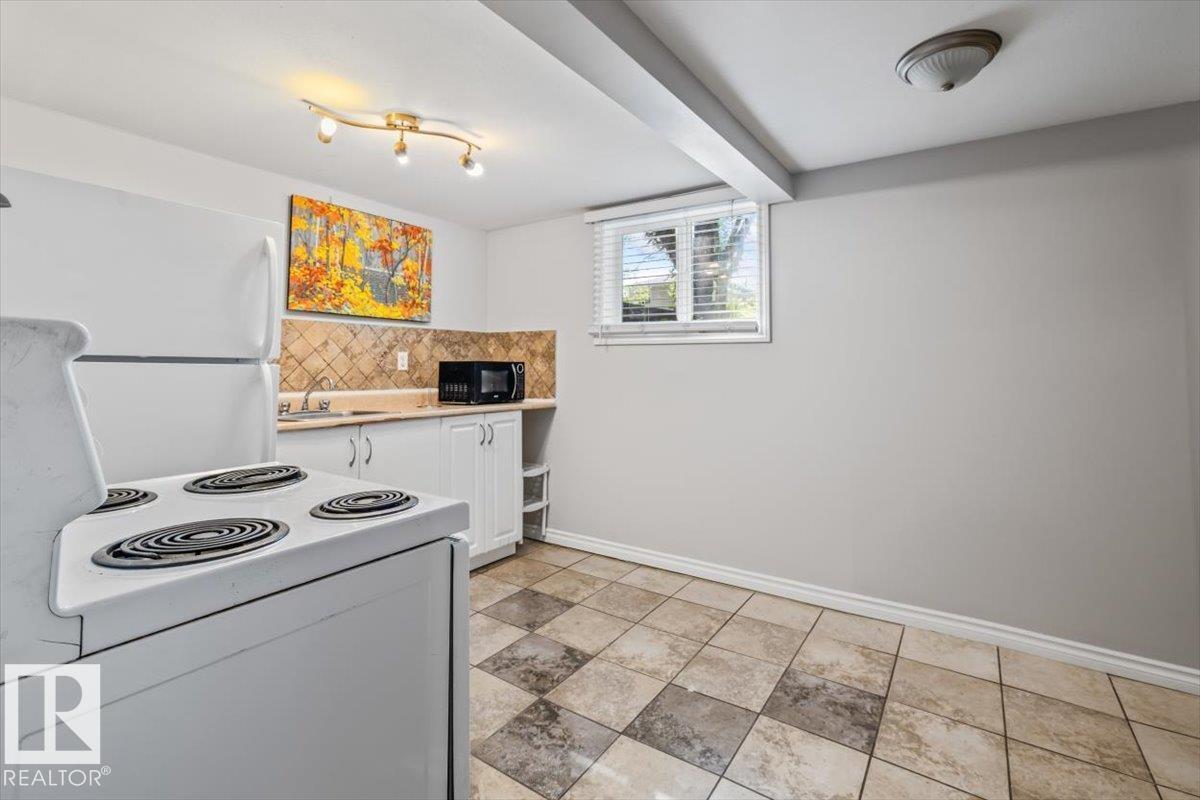 11241 84 ST NW - 22