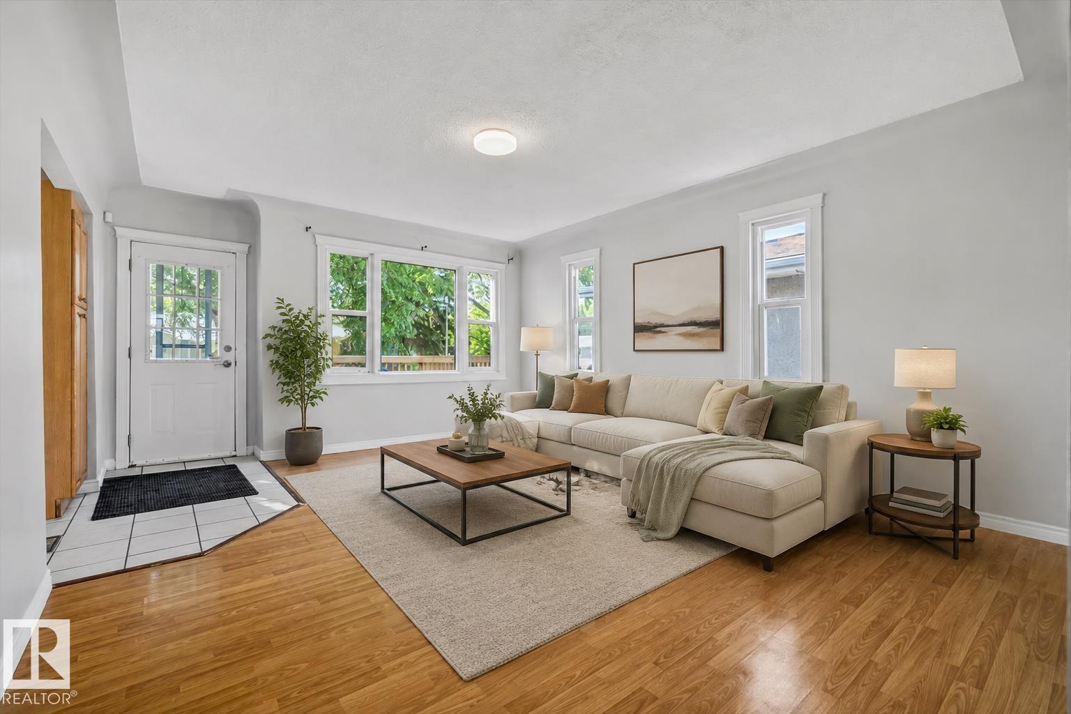 11241 84 ST NW - 2