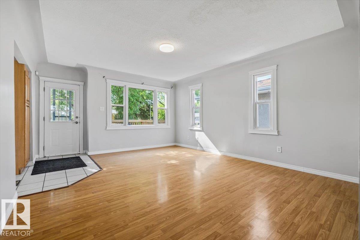 11241 84 ST NW - 3
