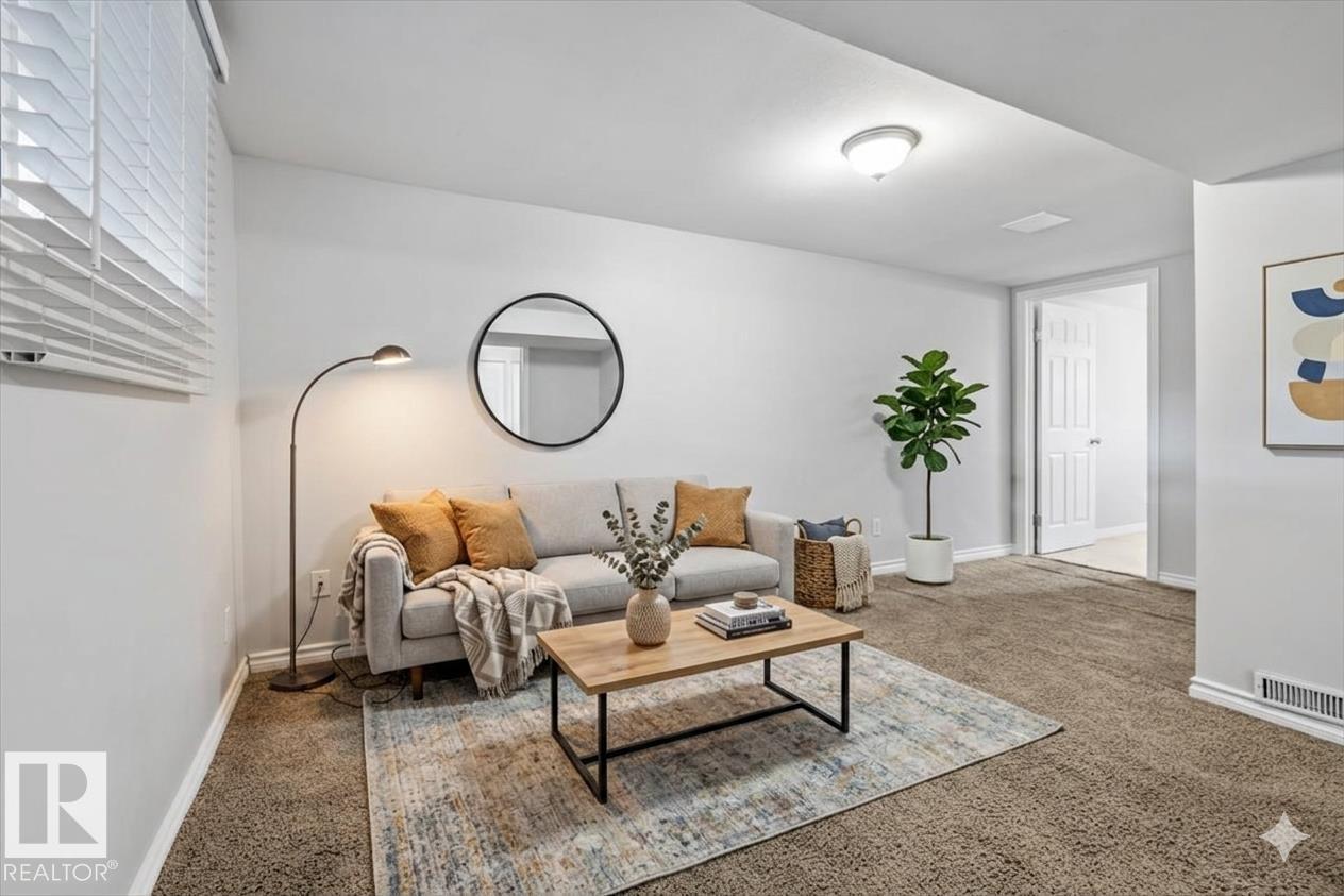 11241 84 ST NW - 18