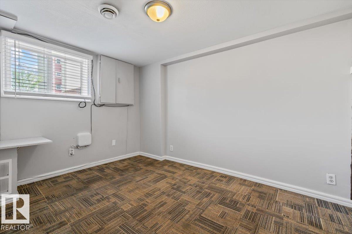 11241 84 ST NW - 29