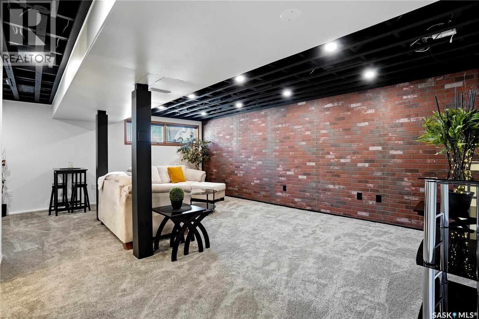 3136 Robinson STREET - 29