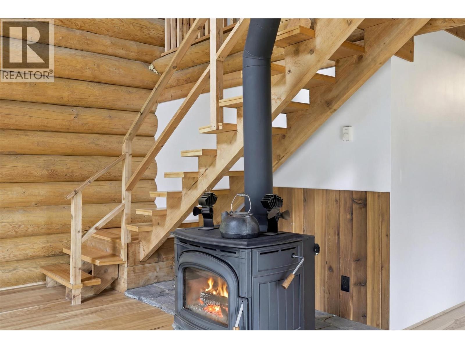 3272 POWELL Road - 9
