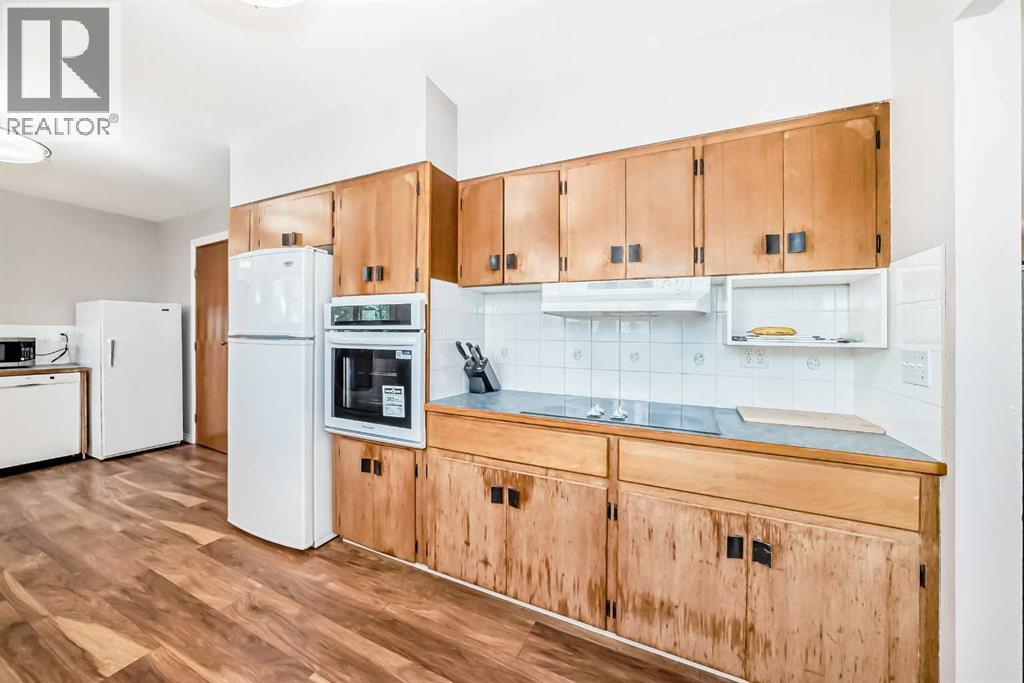 2121 Westview Crescent — photo 10