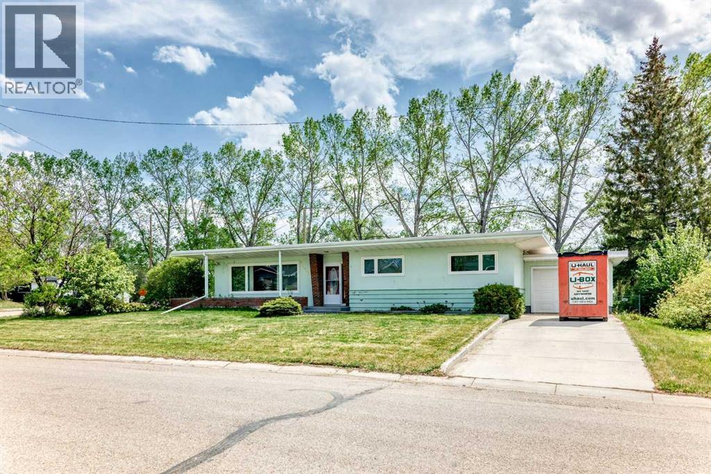 2121 Westview Crescent — photo 44
