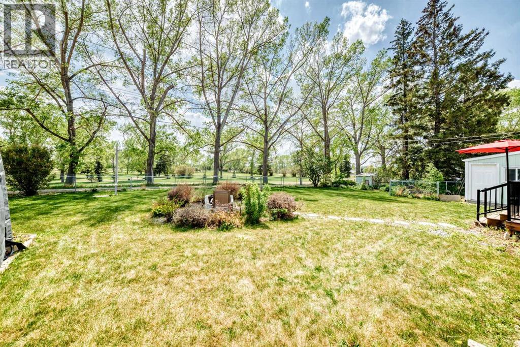 2121 Westview Crescent — photo 38