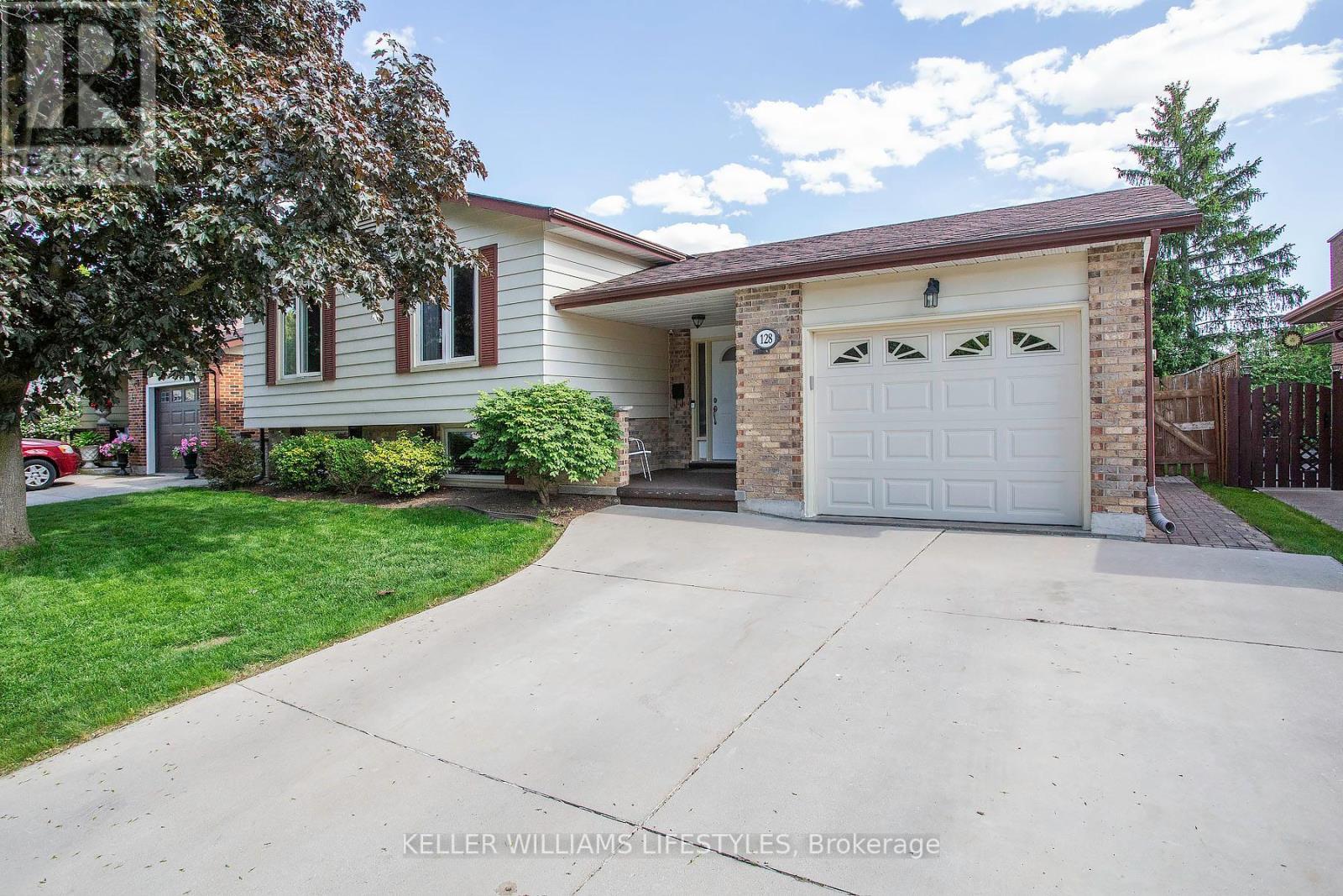 128 CLARENDON CRESCENT