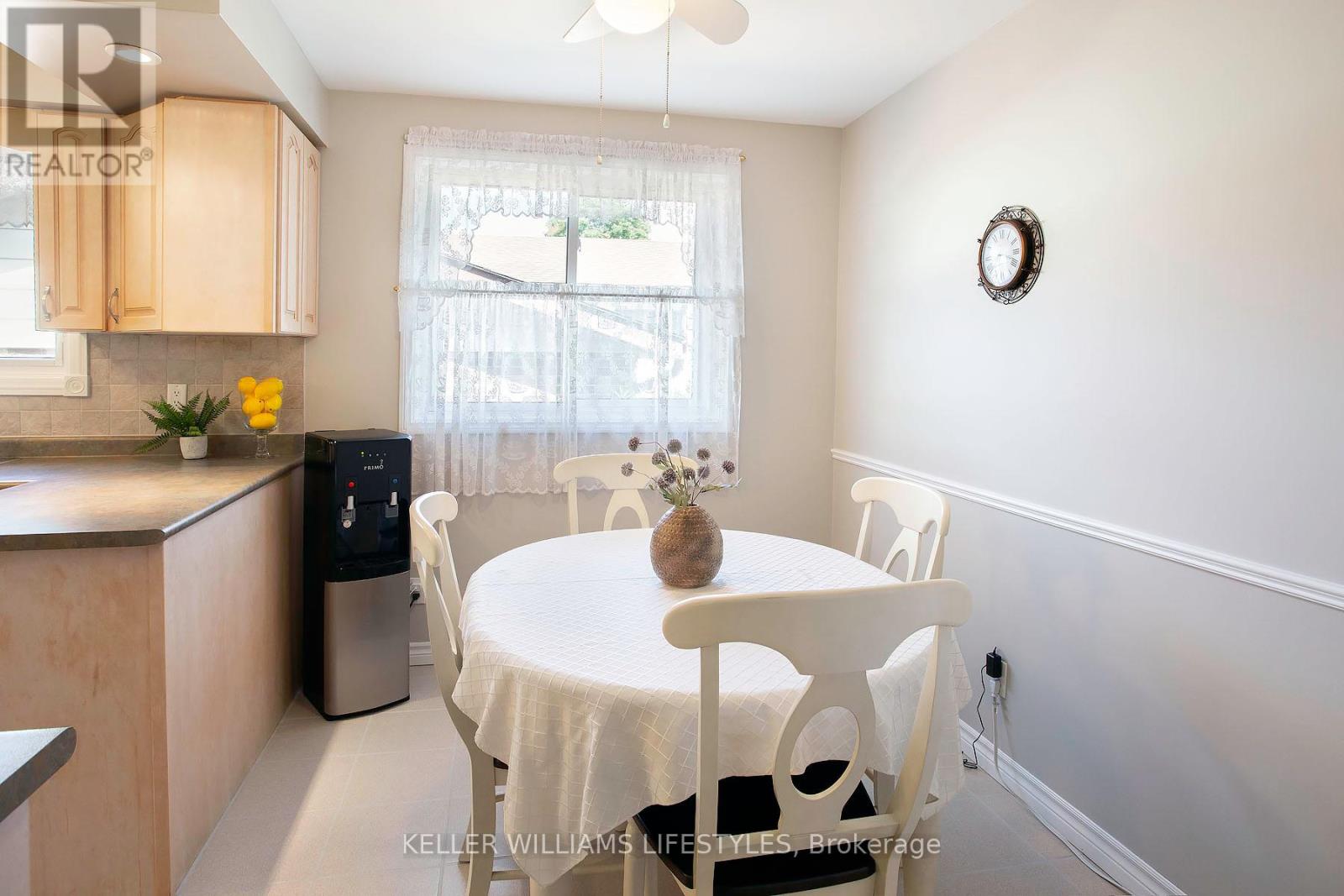 128 CLARENDON CRESCENT - 12