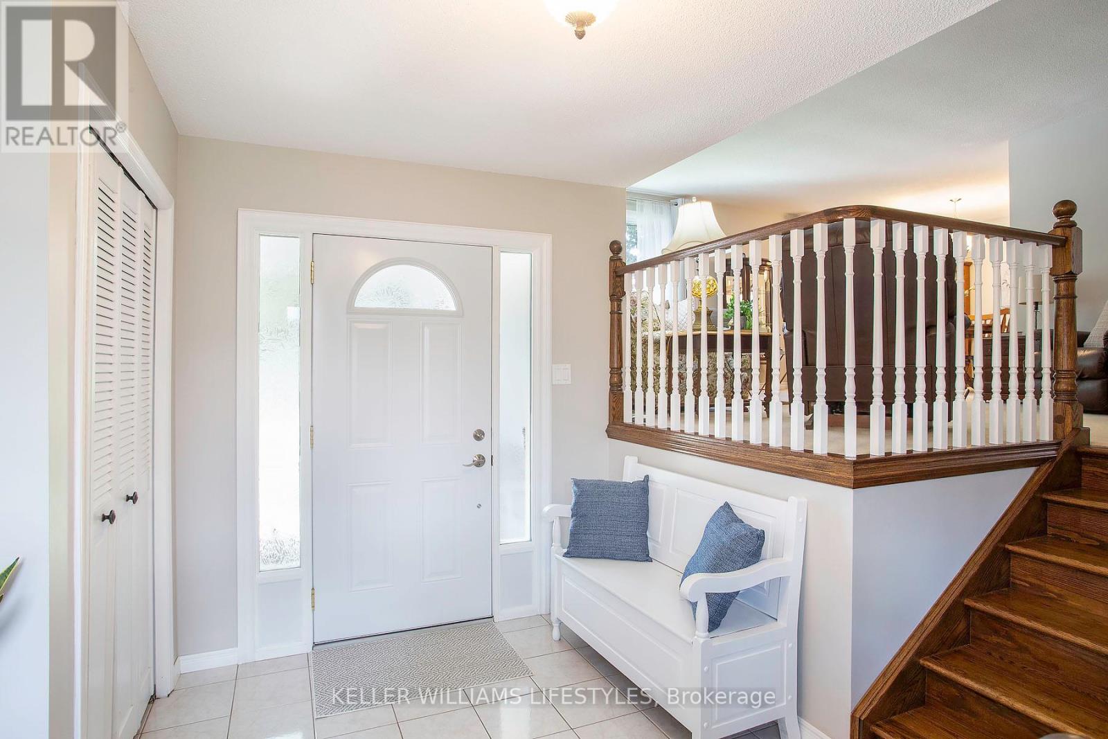 128 CLARENDON CRESCENT - 4