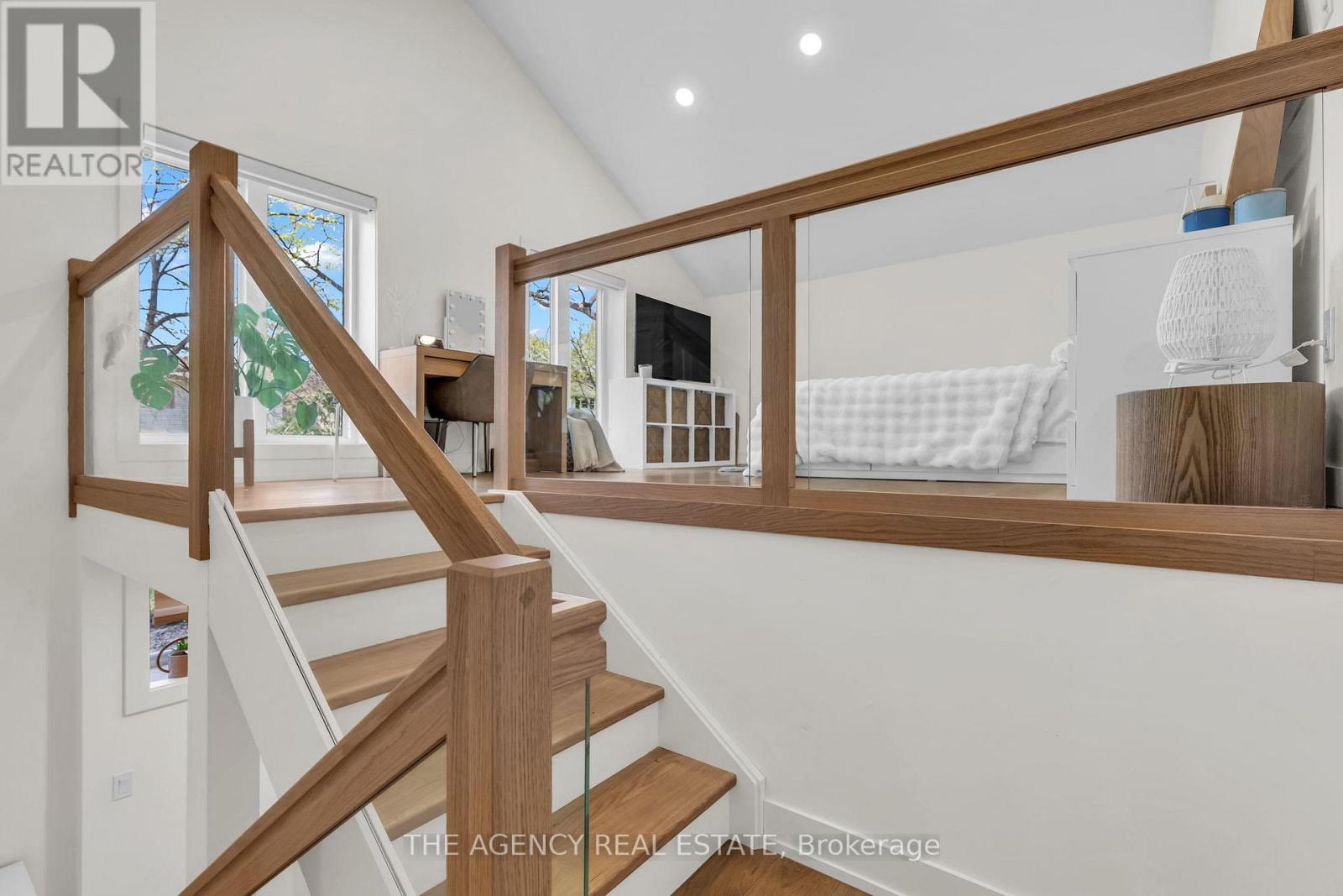 32 HUNT VILLAGE CRESCENT - 10