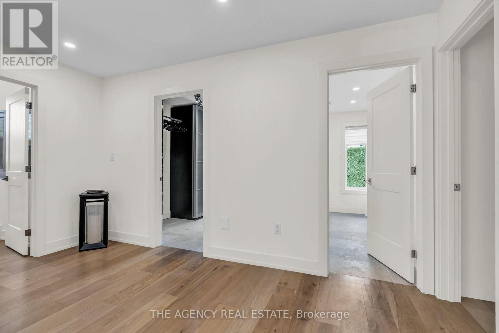 32 HUNT VILLAGE CRESCENT - 13