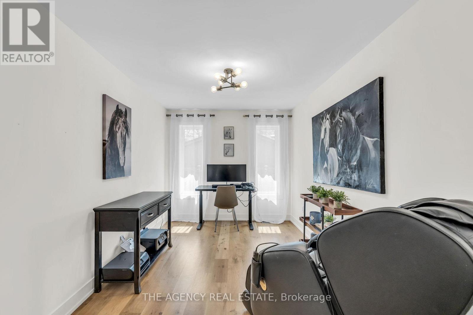 32 HUNT VILLAGE CRESCENT - 26