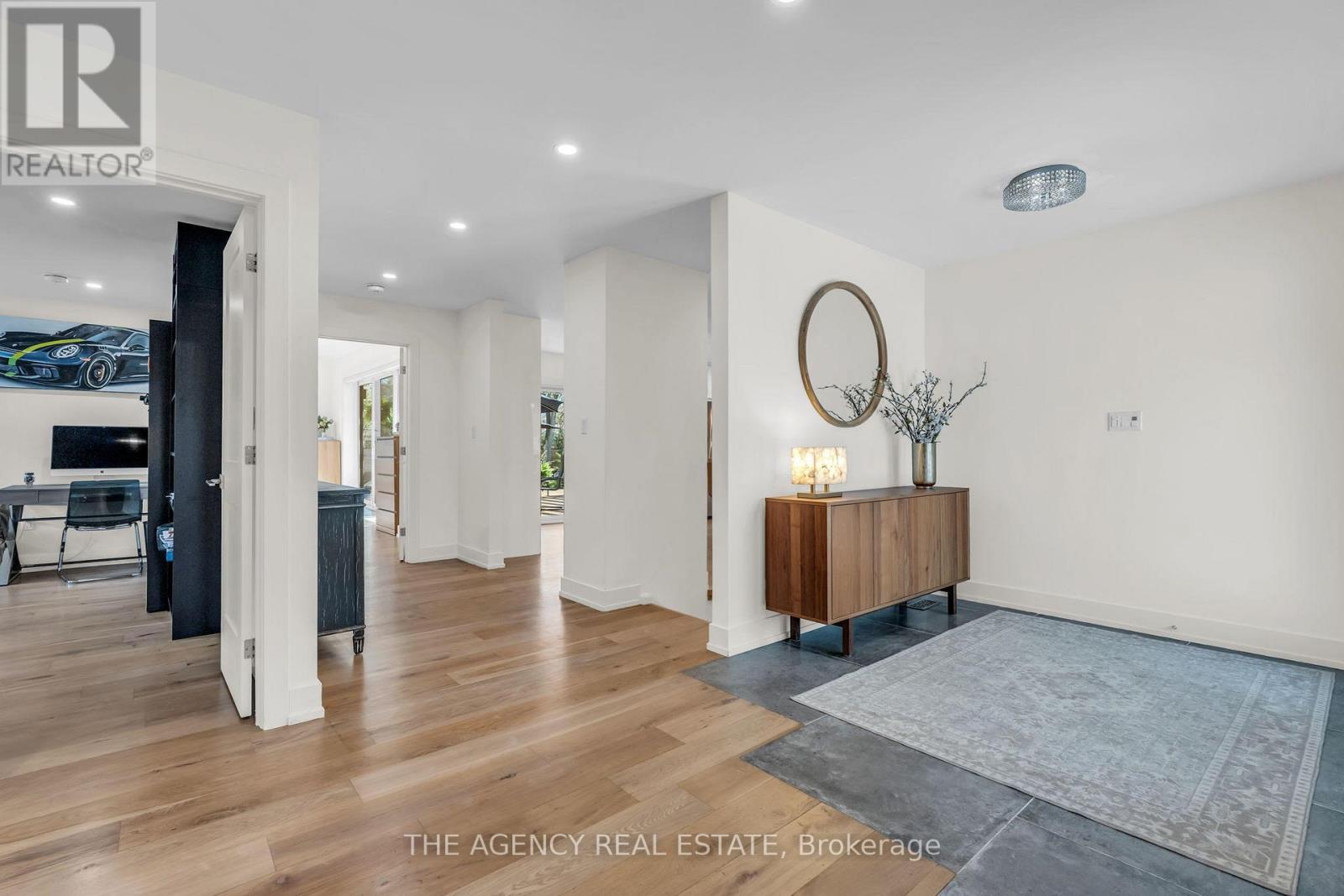 32 HUNT VILLAGE CRESCENT - 6