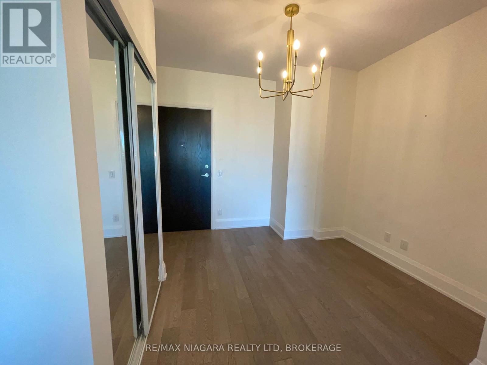 #523 7711 GREENVISTA GATE - 3