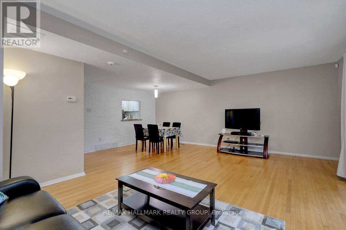 10 GREENBANK ROAD - 10