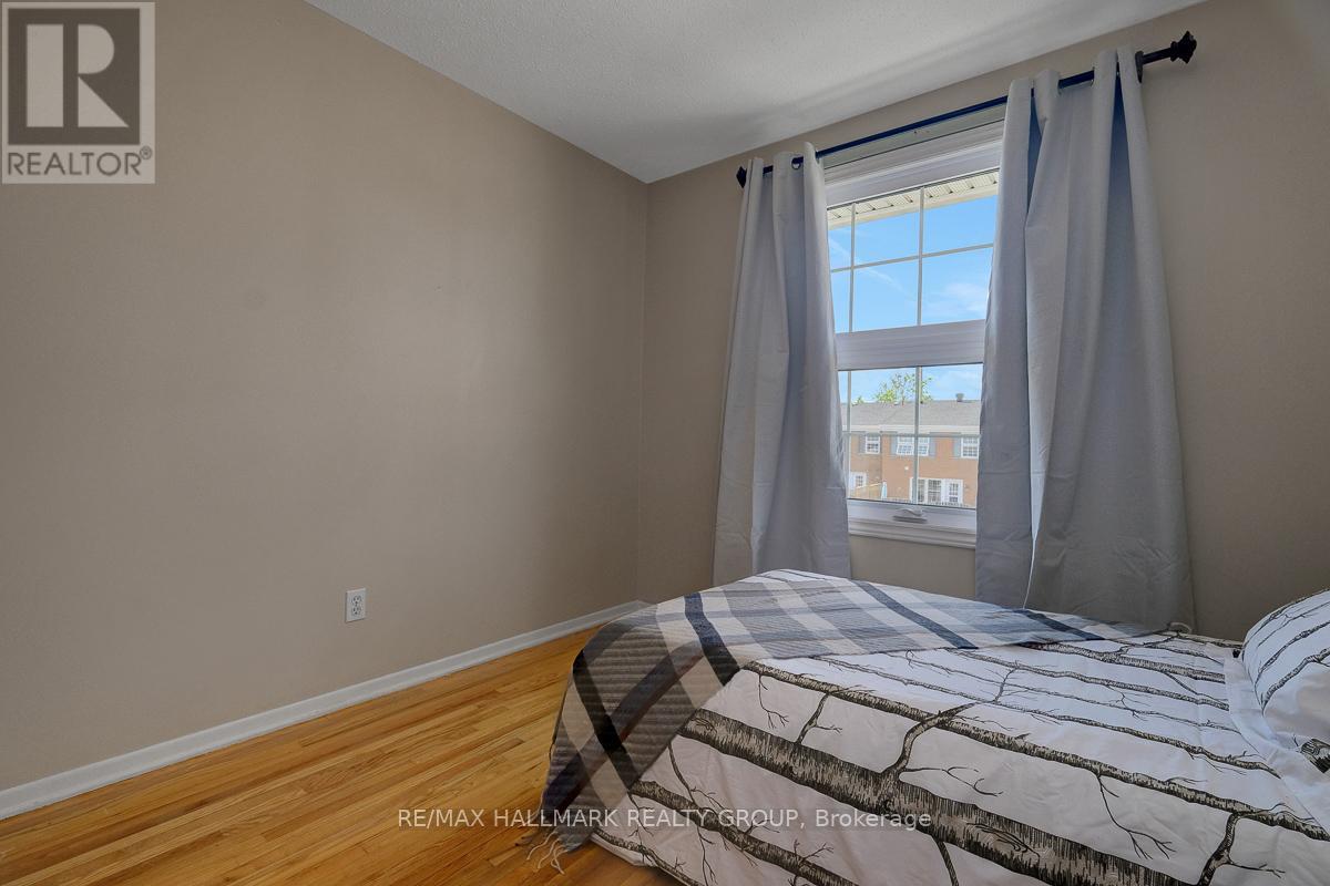10 GREENBANK ROAD - 30