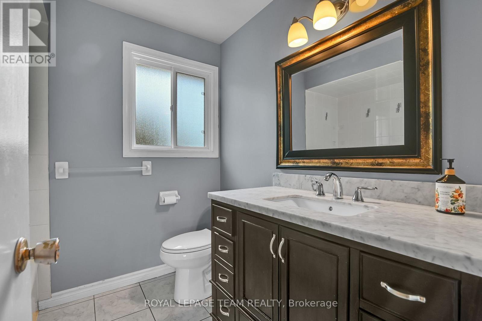 114 CHESTERTON DRIVE - 23