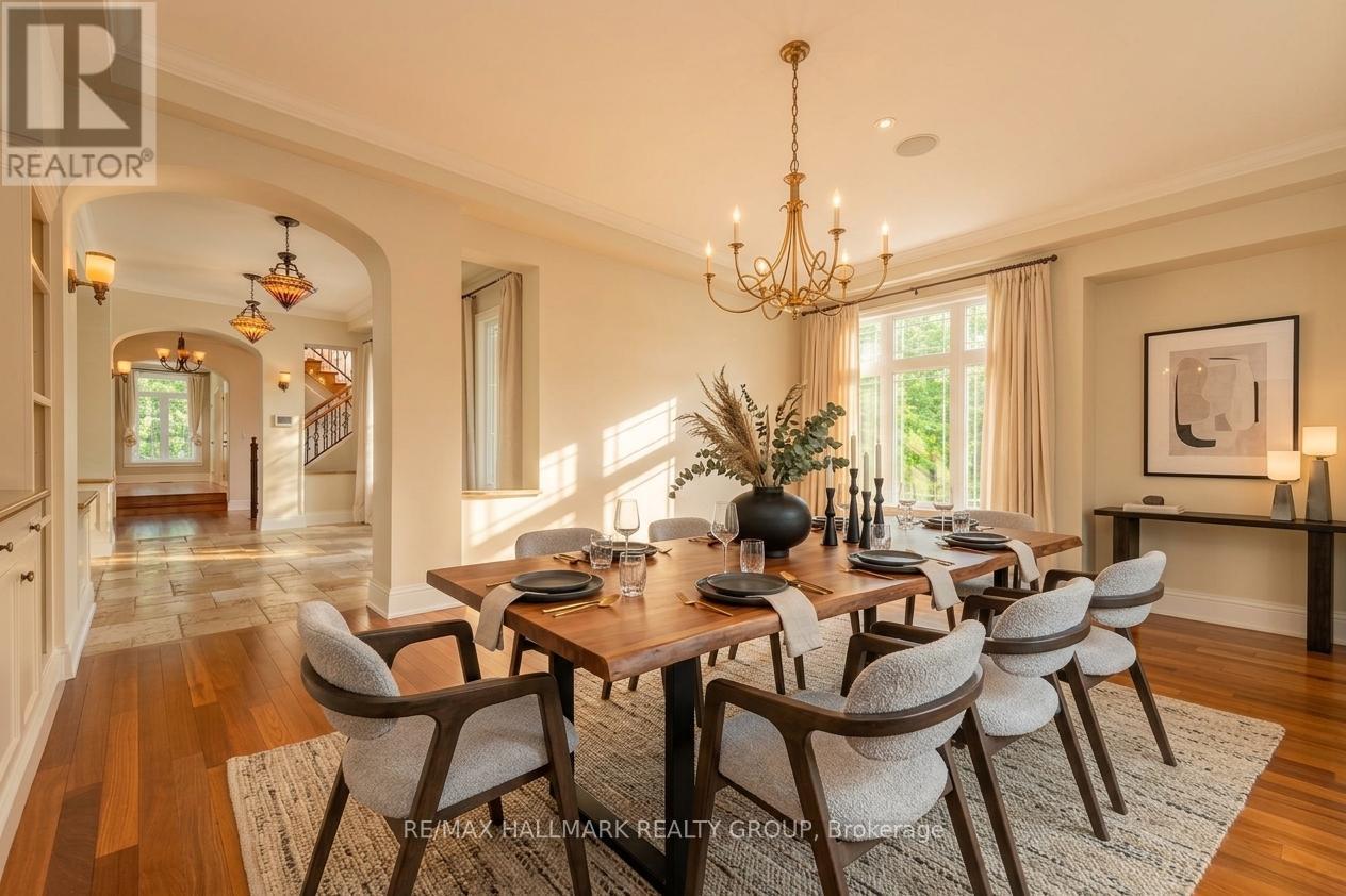 5800 QUEENSCOURT CRESCENT - 10
