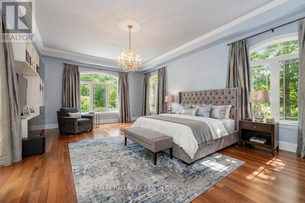 5800 QUEENSCOURT CRESCENT - 22