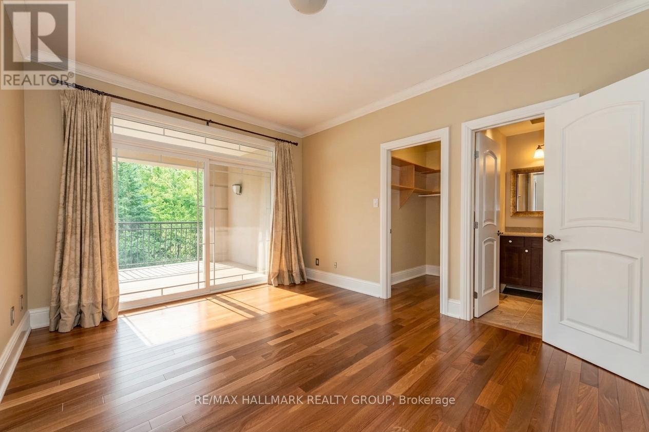 5800 QUEENSCOURT CRESCENT - 33
