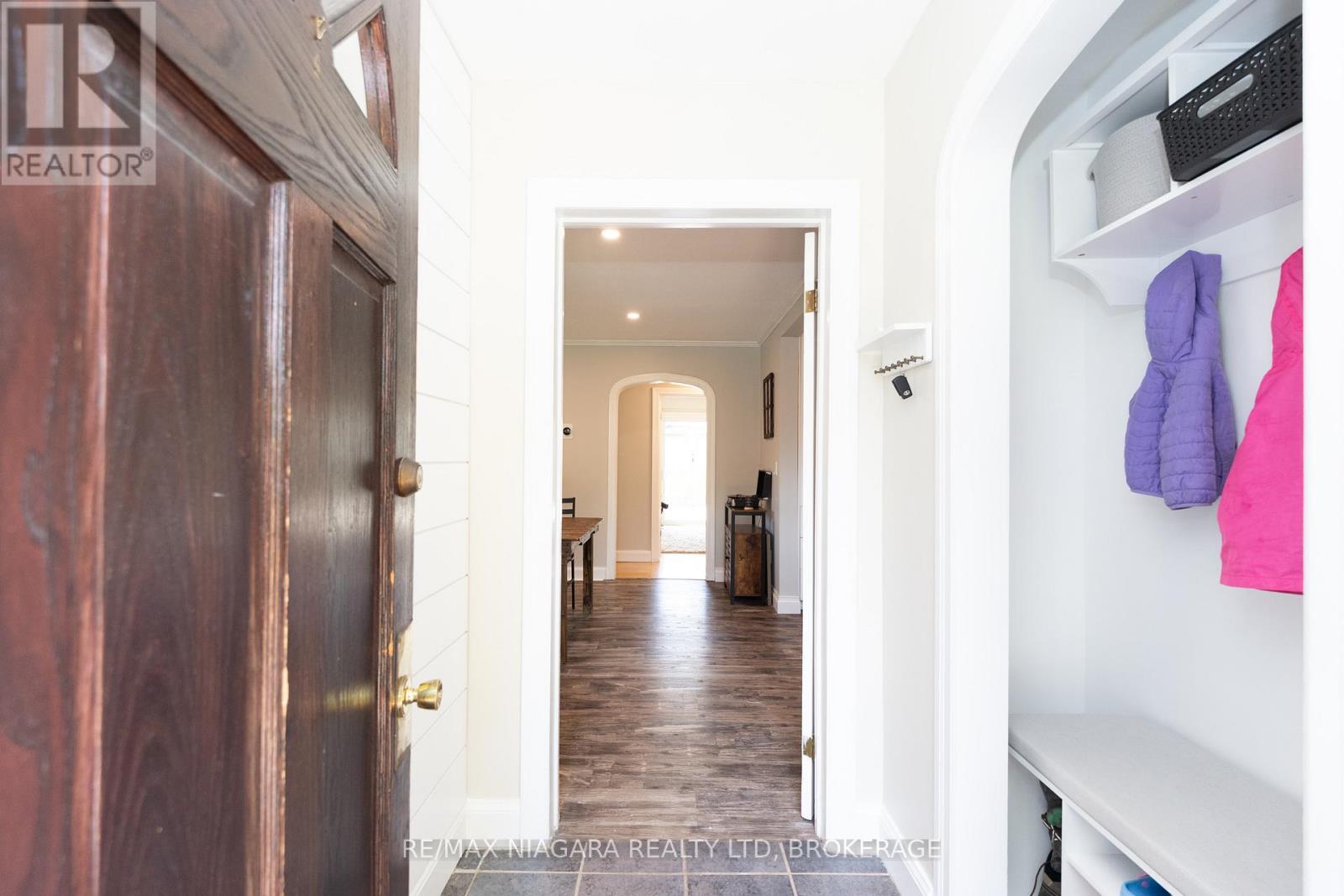 31 CARLTON AVENUE - 16