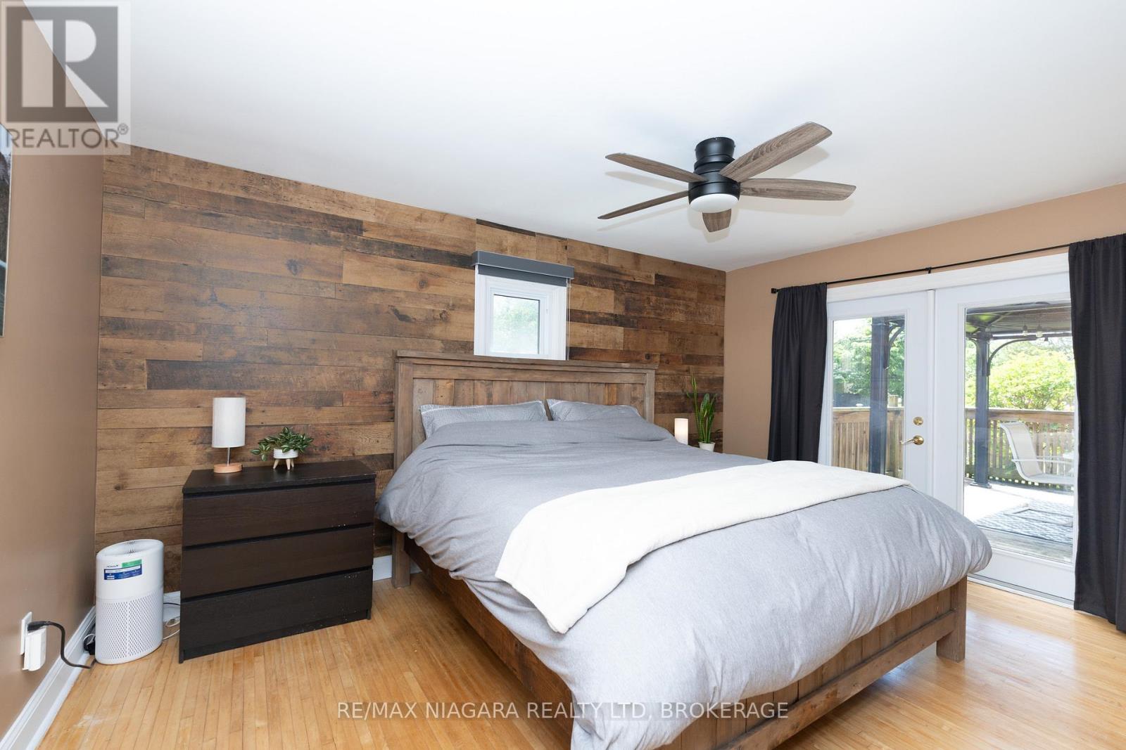 31 CARLTON AVENUE - 28