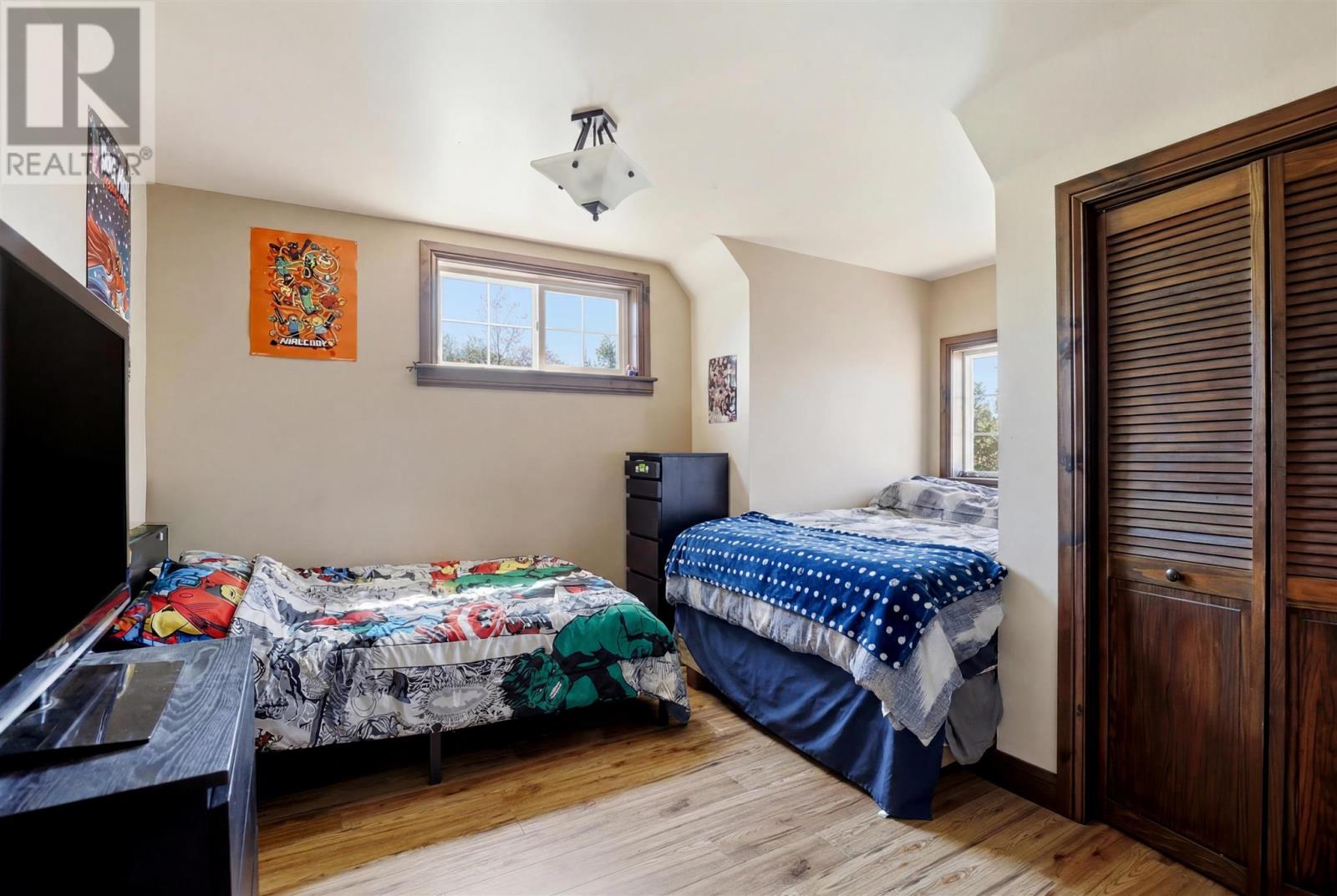 415 Jarret DR - 32