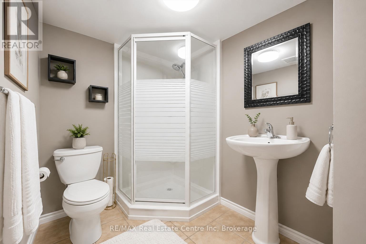 24 PINE RIDGE DRIVE - 20