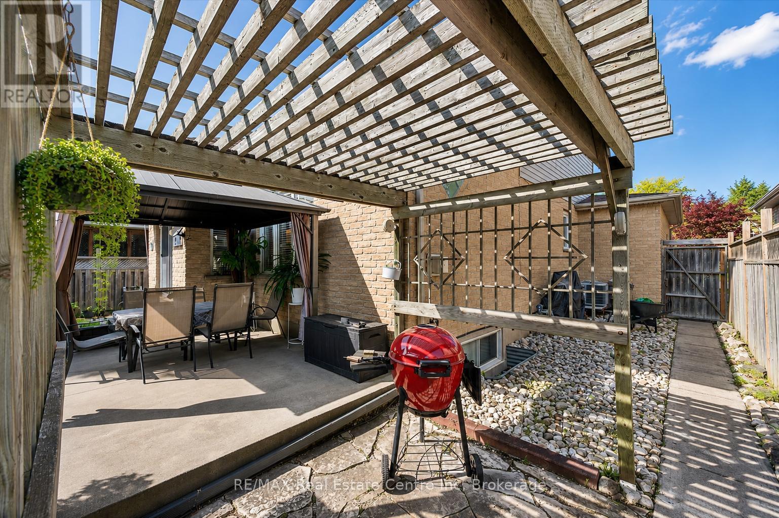 24 PINE RIDGE DRIVE - 23