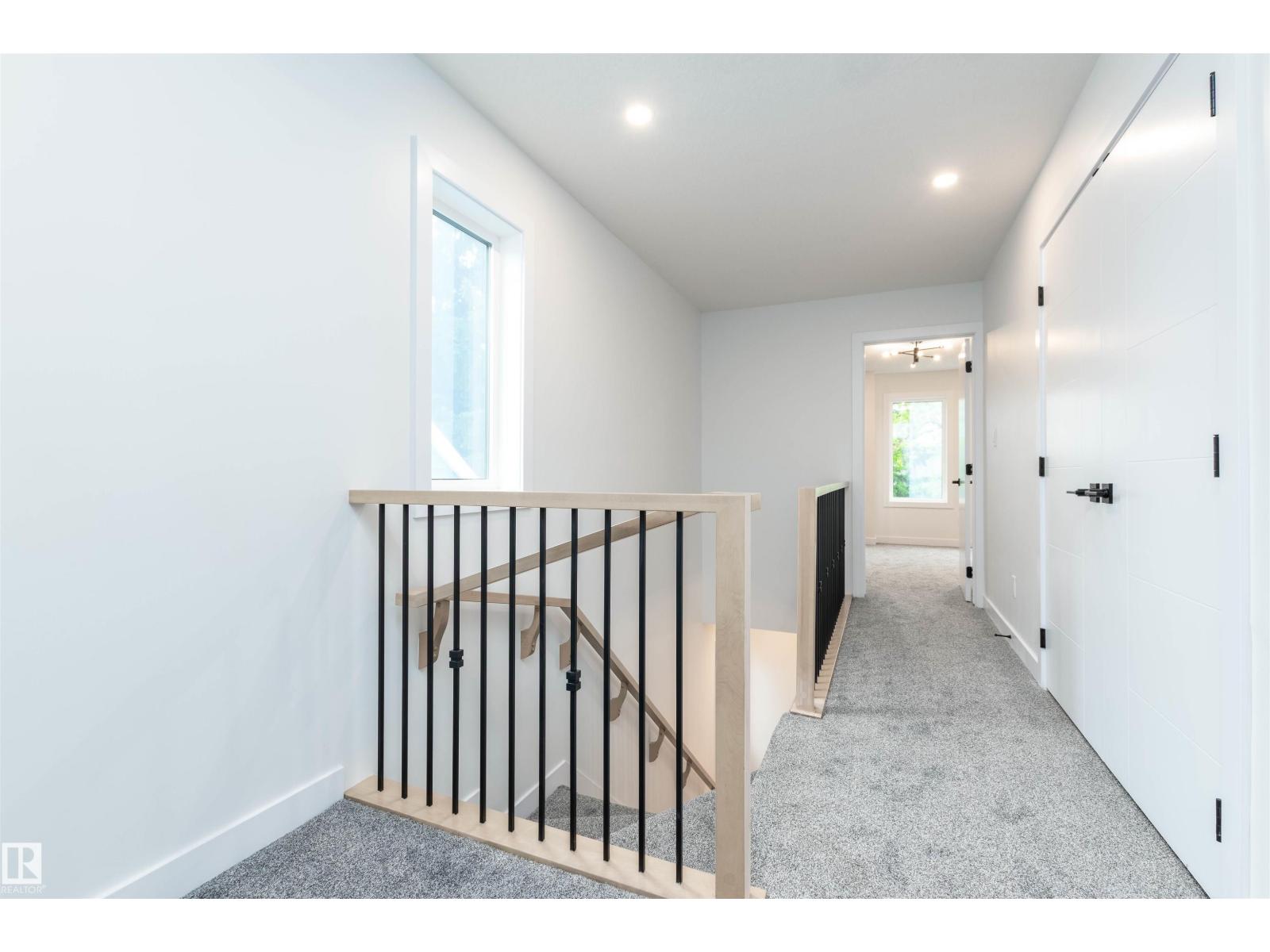 10946 62 AV NW - 13