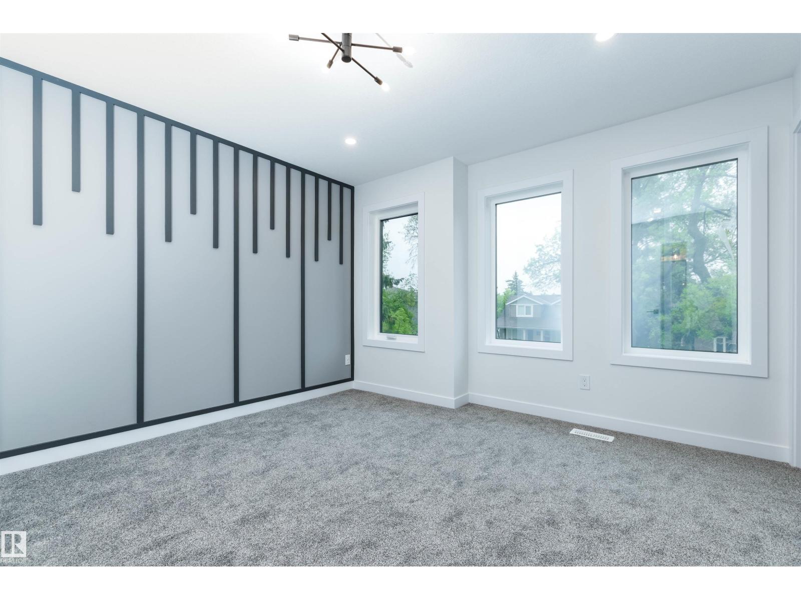 10946 62 AV NW - 16