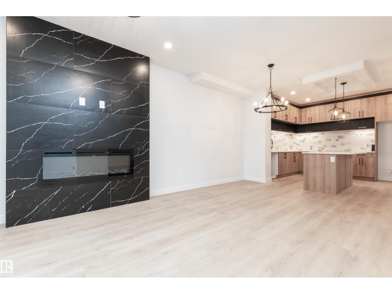 10946 62 AV NW - 2