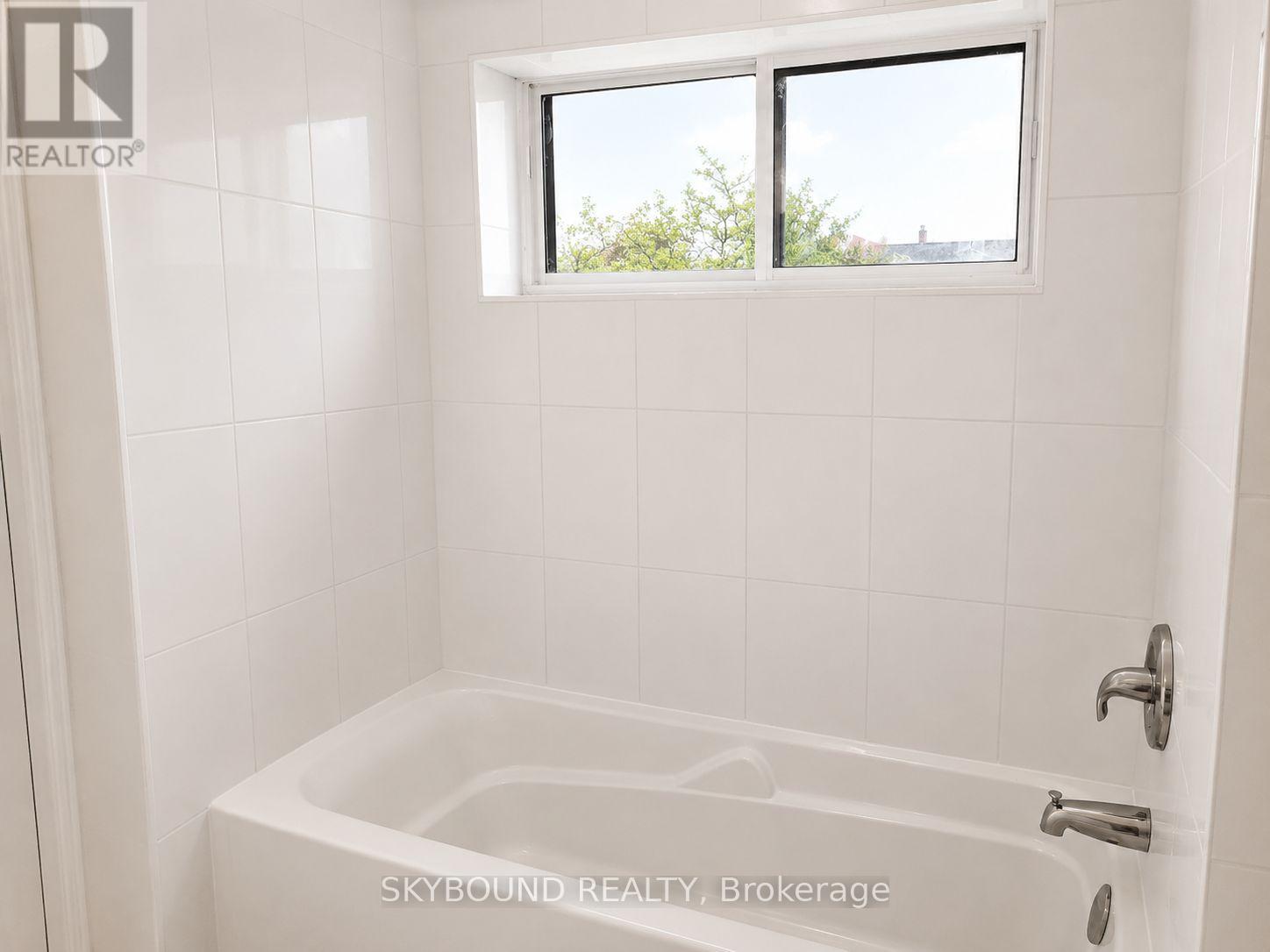 #301 1360 RATHBURN ROAD - 38