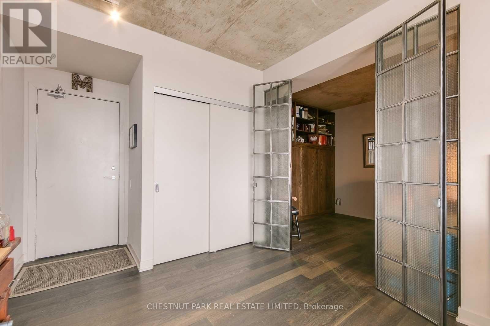 #1009 318 KING STREET E - 23