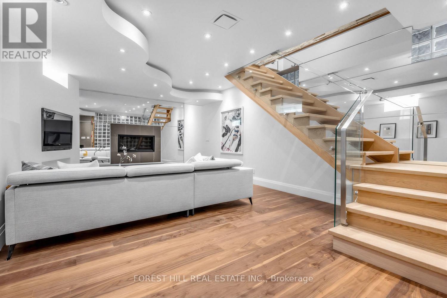 309 LONSDALE ROAD - 33