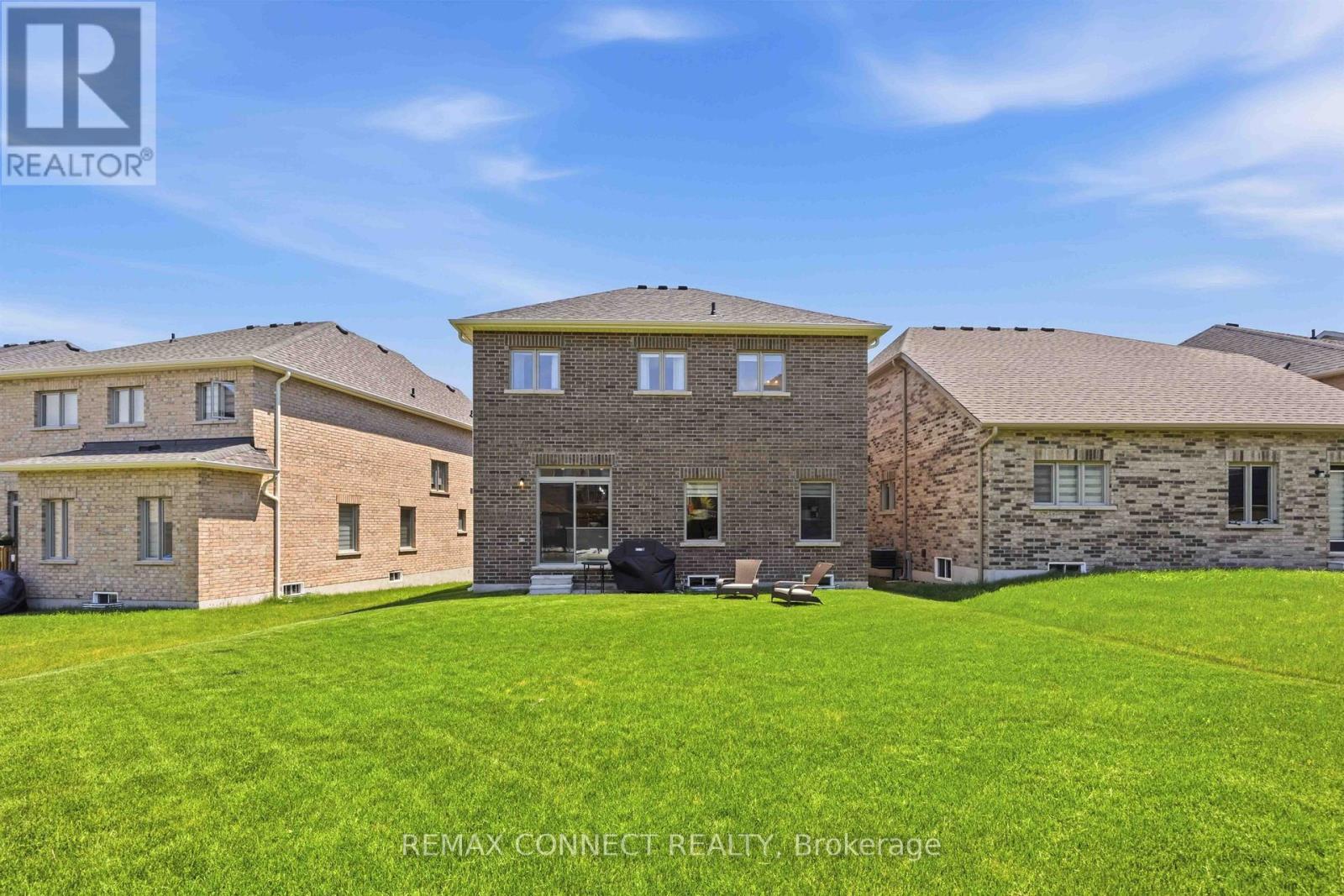 56 ROBIN TRAIL - 34